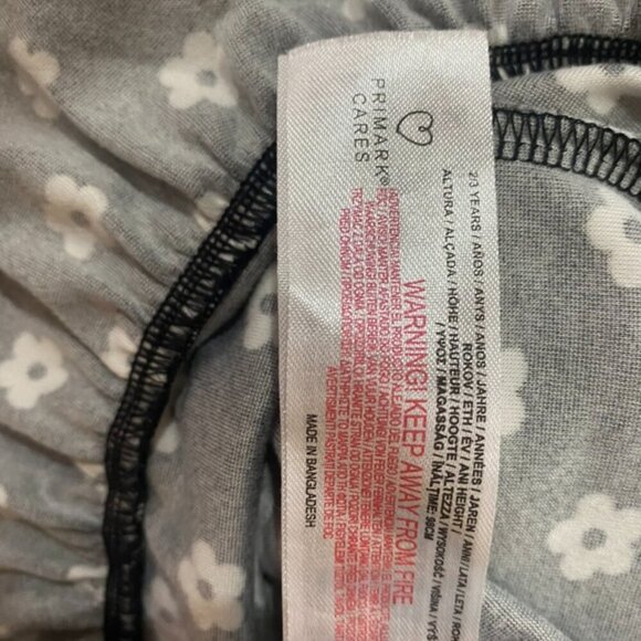 Primark cares 🌸 flower print 🌸black and white dress🌸 2T - Picture 2 of 2